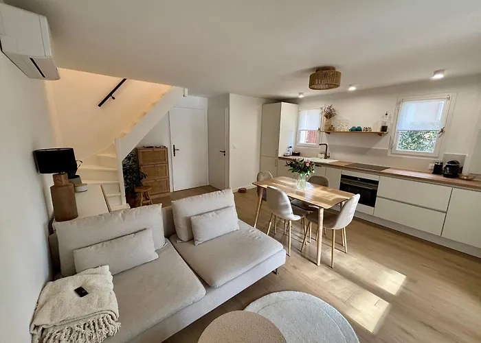 Bastidon Paisible Dans Residence Avec Piscine