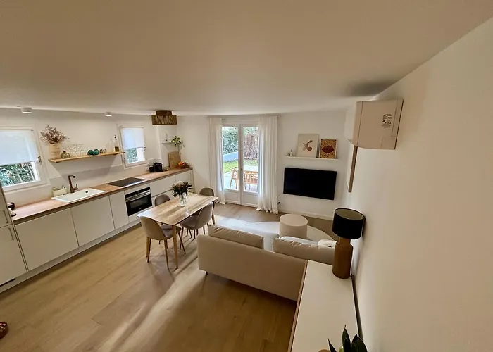 Bastidon Paisible Dans Residence Avec Piscine