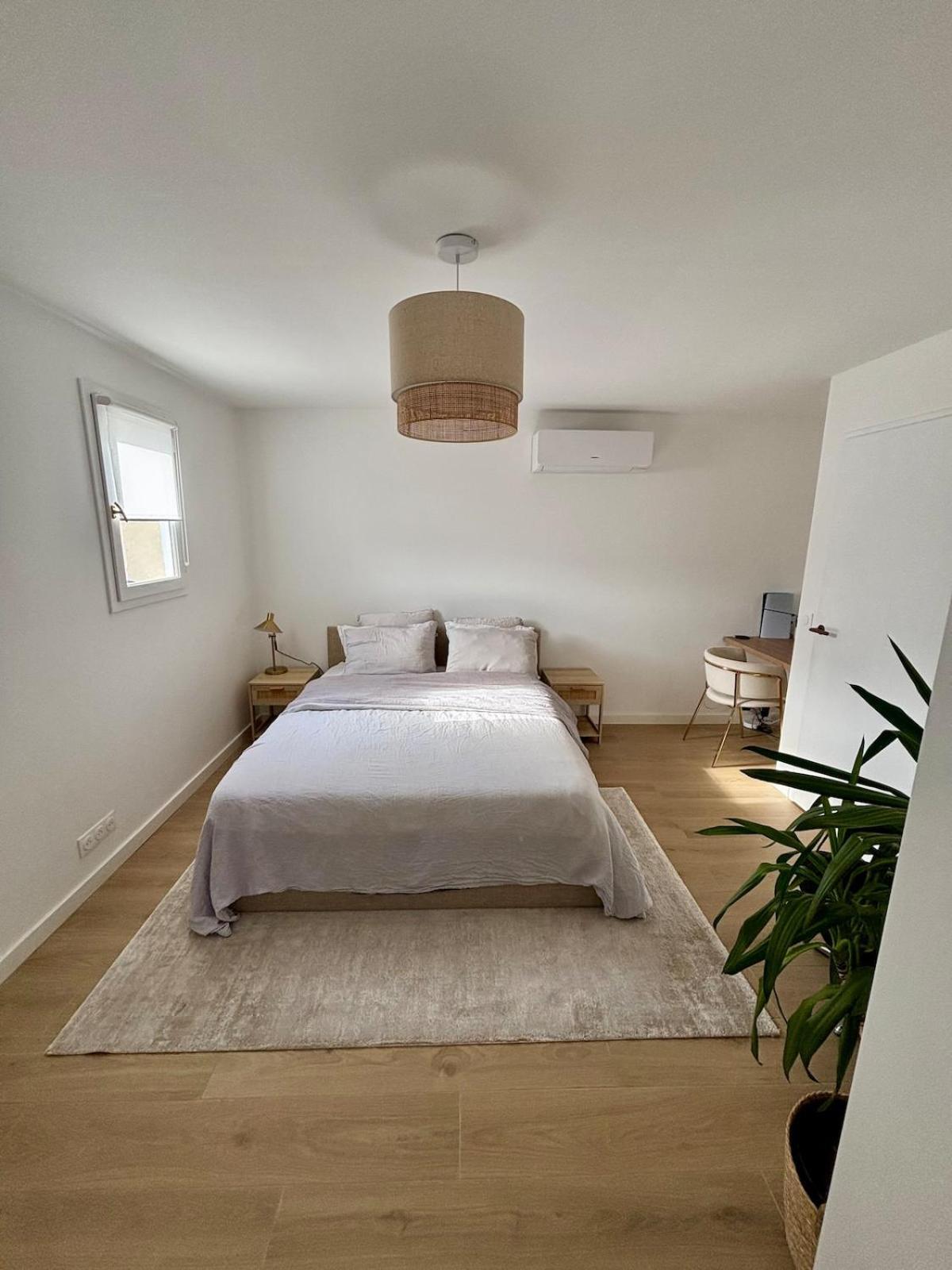 Holiday home Bastidon Paisible Dans Avec Piscine