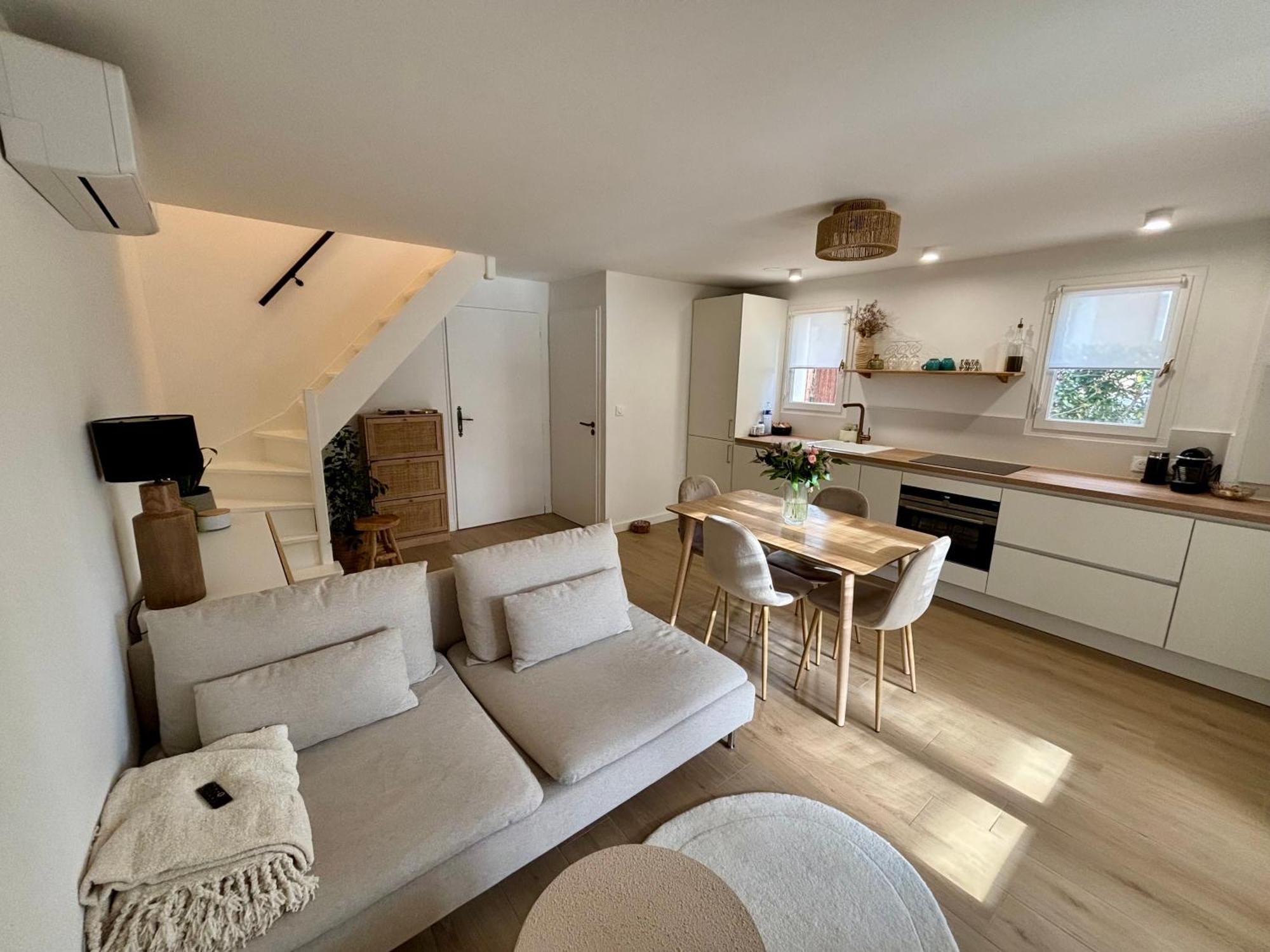 Holiday home Bastidon Paisible Dans Avec Piscine Frejus