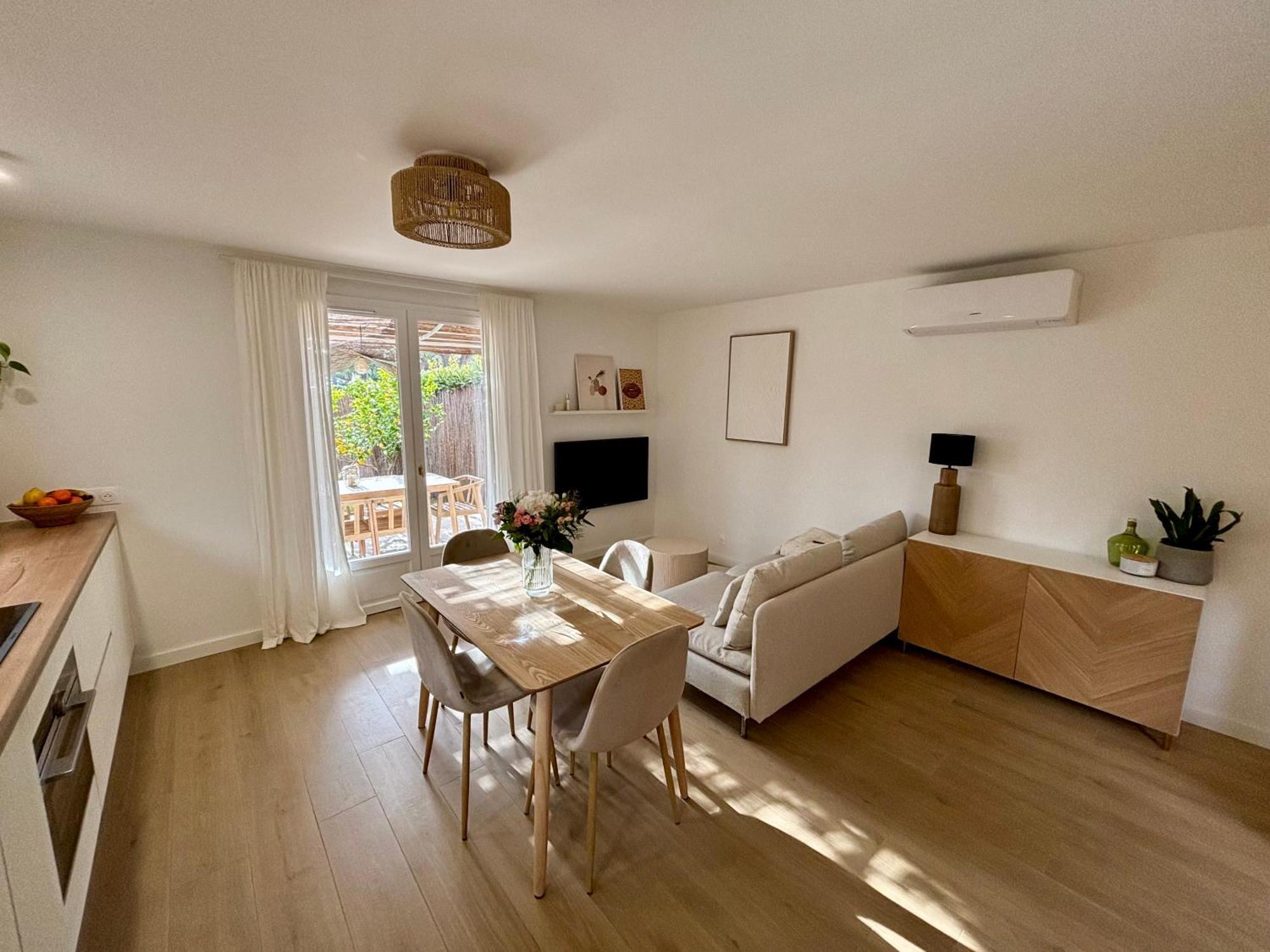 Holiday home Bastidon Paisible Dans Avec Piscine Frejus